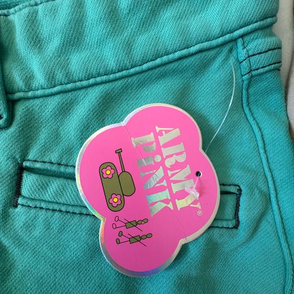 Chic Women's Green Skinny Jeans - Picture 5 of 5